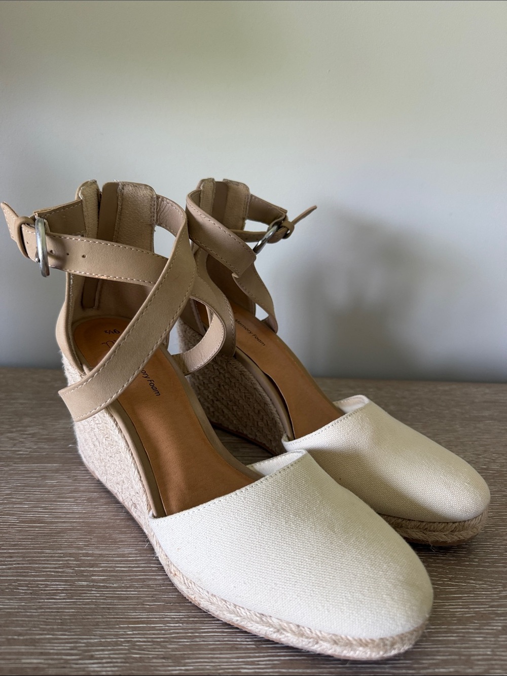 Time and Tru Women’s Cream Espadrille Wedge Sandals with Ankle Strap size 9.5